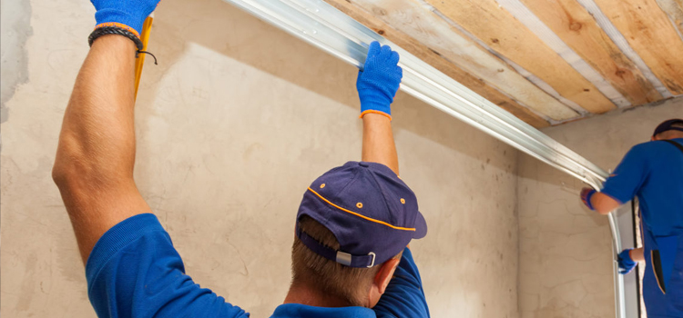 commercial overhead garage door repair in Leisure City
